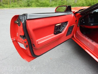 1988 Chevrolet Corvette Convertible – miniatura 41