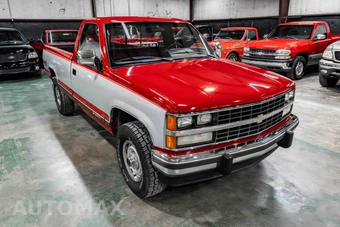 1988 Chevrolet K2500 - miniatura 7