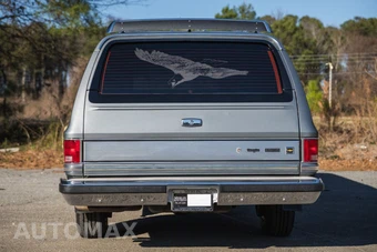 1988 Chevrolet Suburban - miniatura 8