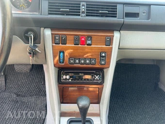 1988 Mercedes-Benz 300 CE Coupe - miniatura 14