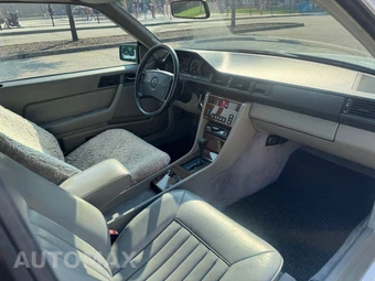 1988 Mercedes-Benz 300 CE Coupe - miniatura 22