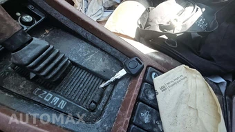 1988 Porsche 928 S4 – miniatura 18
