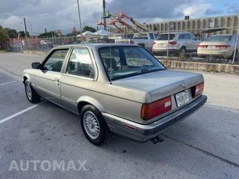 1989 BMW 3 Series Sedan 325i - miniatura 5