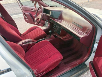 1990 Chevrolet Corsica Base - miniatura 10