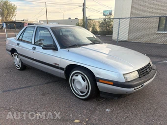 1990 Chevrolet Corsica Base - miniatura 4