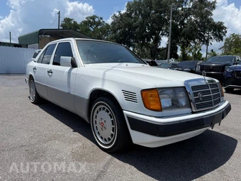 1990 Mercedes-Benz 300 D Sedan - miniatura 3