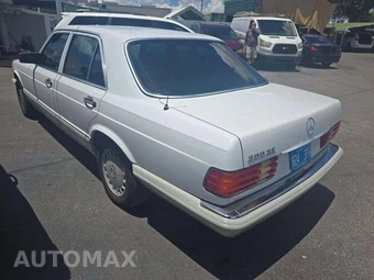1990 Mercedes-Benz 300 SE Sedan - miniatura 2