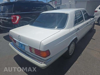 1990 Mercedes-Benz 300 SE Sedan - miniatura 3