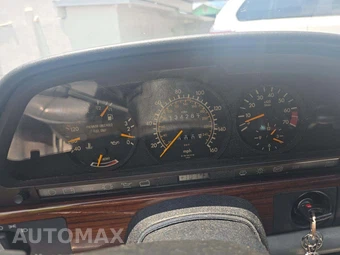 1990 Mercedes-Benz 300 SE Sedan - miniatura 9