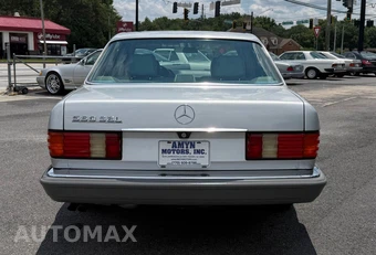 1990 Mercedes-Benz 560 SEL Sedan - miniatura 4