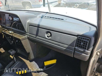 1990 Volvo 240 DL Sedan - miniatura 19