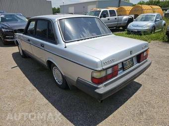 1990 Volvo 240 DL Sedan - miniatura 2