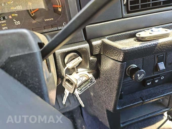 1990 Volvo 240 DL Sedan - miniatura 8