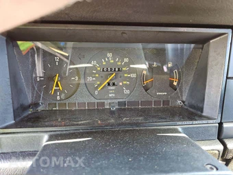 1990 Volvo 240 DL Sedan - miniatura 9