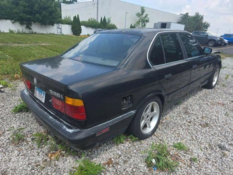 1991 BMW 5 Series Sedan 535i – miniatura 3