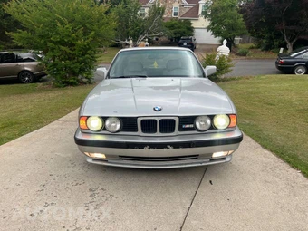 1991 BMW M5 Sedan - miniatura 2