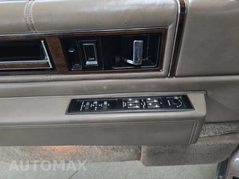 1991 Cadillac DeVille Sedan - miniatura 9