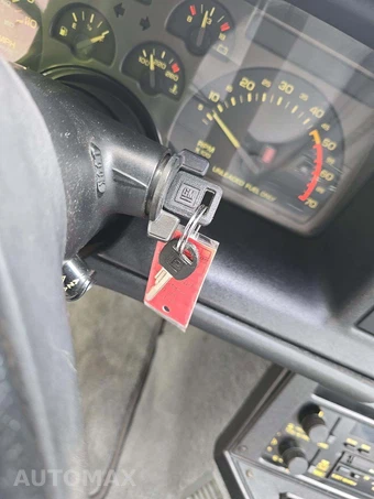 1991 Chevrolet Camaro Z28 Convertible - miniatura 8