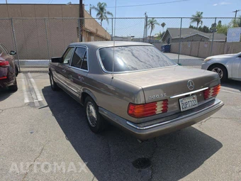 1991 Mercedes-Benz 300 SE Sedan - miniatura 2