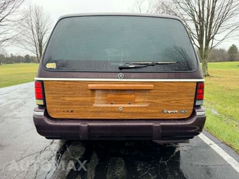 1992 Dodge Grand Caravan LE - miniatura 7