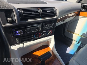 1993 BMW 5 Series Sedan 525i - miniatura 11