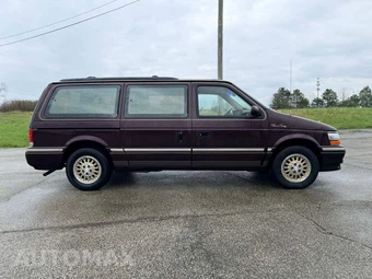 1993 Chrysler Town & Country - car from the USA, Manheim Buy-Now listing at AUTOMAX