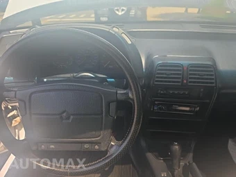 1993 Dodge Daytona IROC - miniatura 14