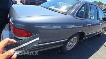 1993 Ford Crown Victoria LX – miniatura 29