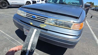 1993 Ford Crown Victoria LX – miniatura 41