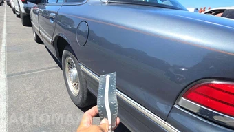 1993 Ford Crown Victoria LX – miniatura 46