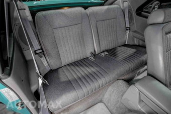 1993 Ford Mustang LX Hatchback - miniatura 18