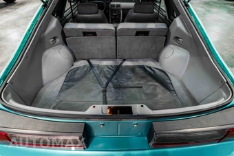1993 Ford Mustang LX Hatchback - miniatura 20