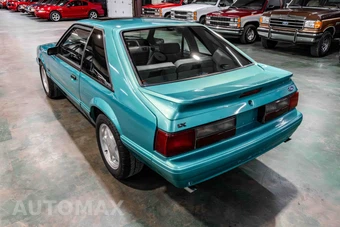 1993 Ford Mustang LX Hatchback - miniatura 3