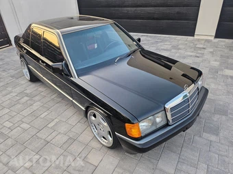 1993 Mercedes-Benz 190 190 E - miniatura 14