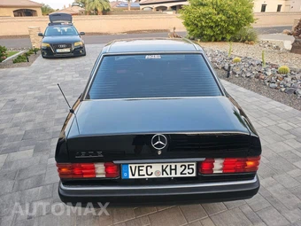 1993 Mercedes-Benz 190 190 E - miniatura 8