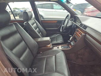 1993 Mercedes-Benz 300 E Sedan – miniatura 8