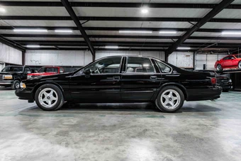 1994 Chevrolet Impala SS - miniatura 2