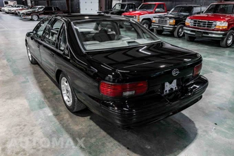 1994 Chevrolet Impala SS - miniatura 3