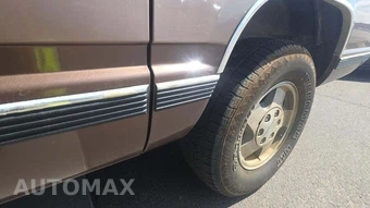 1994 Chevrolet Suburban K1500 – miniatura 27