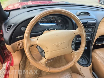 1994 Ford Mustang GT Coupe - miniatura 10