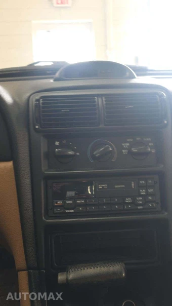 1994 Ford Mustang GT Coupe - miniatura 24