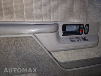 1994 GMC Suburban C1500 - miniatura 15