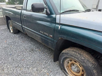 1995 Dodge Ram 1500 Base Regular Cab - miniatura 4