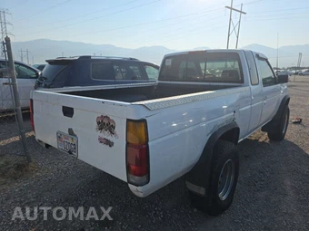 1995 Nissan Truck SE Extended Cab Long Bed - miniatura 4