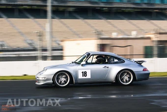 1995 Porsche 911 Carrera Coupe - miniatura 12