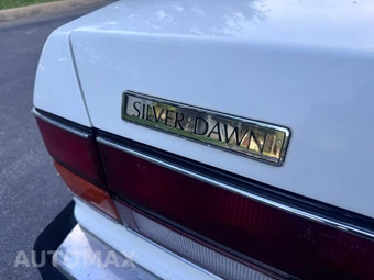1995 Rolls-Royce Silver Dawn – miniatura 8