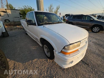 1996 Chevrolet S-10 LS Extended Cab Long Bed - miniatura 3