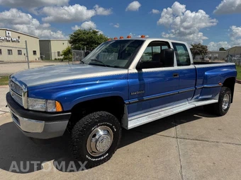 1996 Dodge Ram 3500 Base Extended Cab Long Bed DRW - miniatura 33