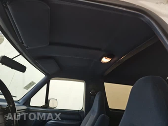 1996 Ford Bronco XLT - miniatura 17