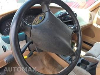 1996 Ford Explorer XLT – miniatura 10